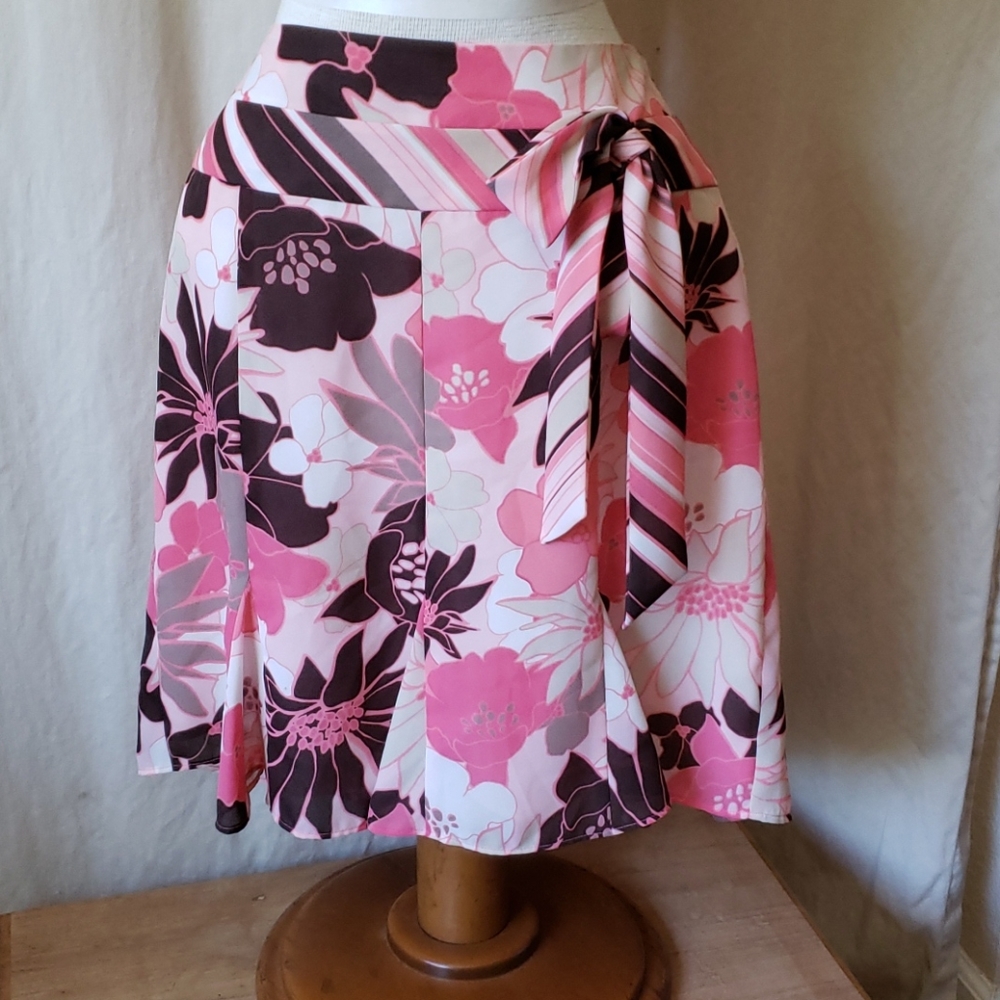 NWT Ann Taylor LOFT 8P floral print skirt